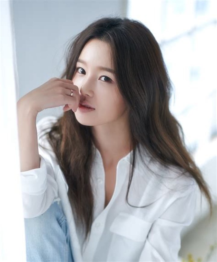 Nam Gyu-ri Biography, Age, Height, Husband, Net Worth, Family