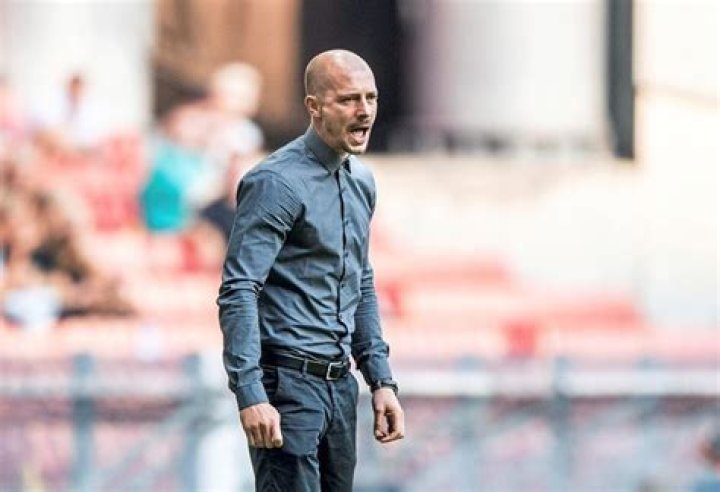 Nestor El Maestro Biography, Age, Height, Wife, Net Worth, Family