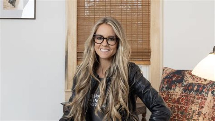 Nicole Curtis biografía, edad, altura, esposa, net worth, familia