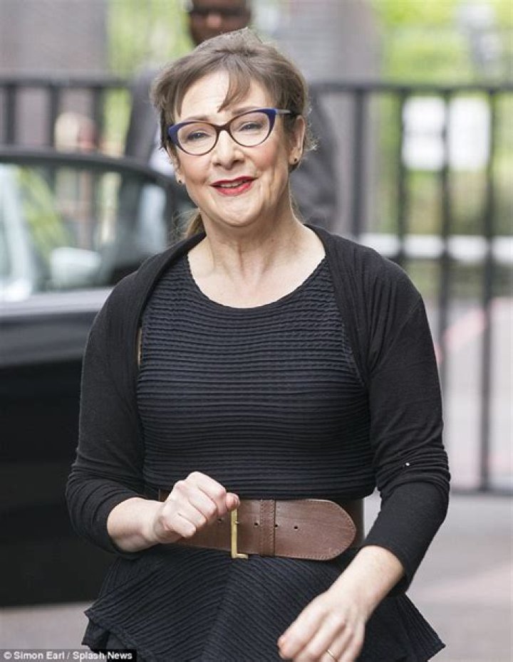 Pauline McLynn Biography, Age, Height, Husband, Net Worth, Family