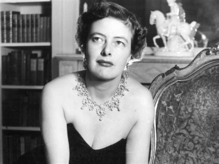 Pauline Tennant Biography, Age, Height, Husband, Net Worth, Family