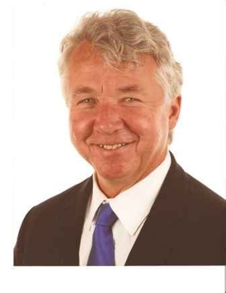 Randal J. Kirk Biography, Age, Height, Wife, Net Worth, Family