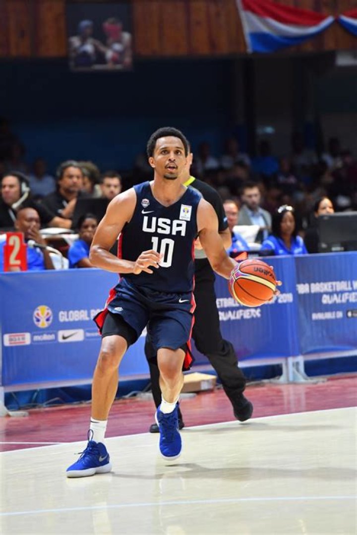 Reggie Hearn Biography, Age, Height, Wife, Net Worth, Family