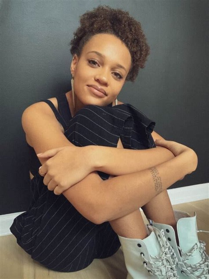 Reign Edwards biografía, edad, altura, esposa, net worth, familia