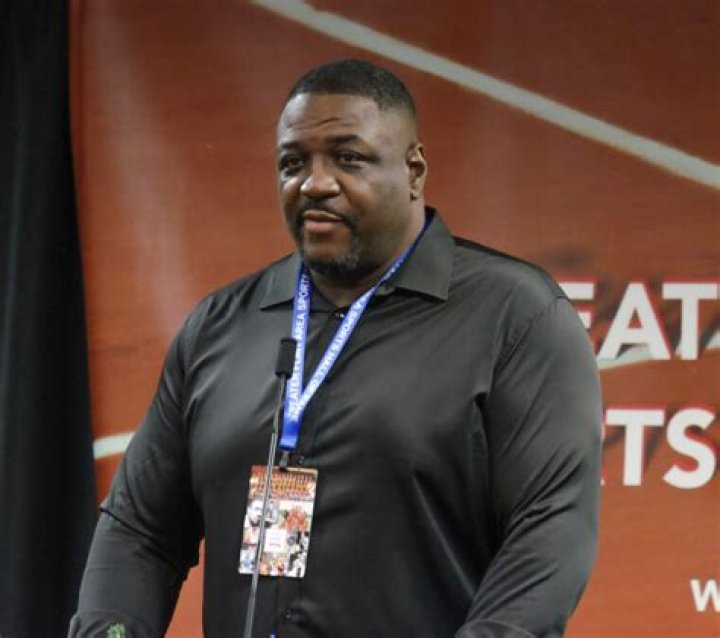 Robaire Smith Biography, Age, Height, Wife, Net Worth, Family