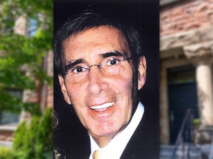 Robert Miller Biography, Age, Height, Husband, Net Worth, Family