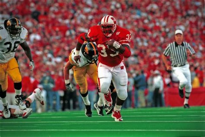 Ron Dayne Biography, Age, Height, Wife, Net Worth, Family