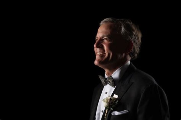 Sam Holmes Biography, Age, Height, Wife, Net Worth and Family