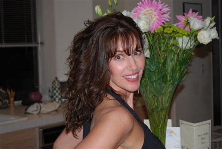 Sandra Macat Biography, Age, Height, Husband, Net Worth, Family