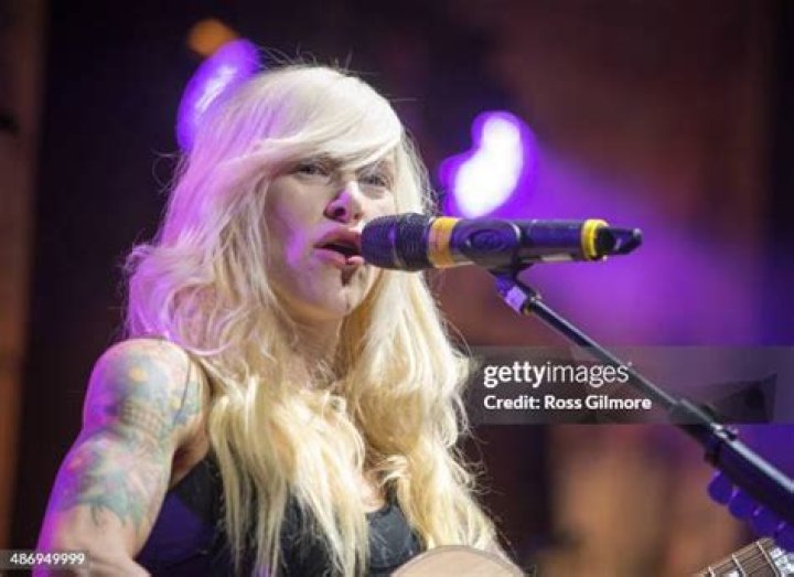 Sarah Blackwood Biography, Age, Height, Husband, Net Worth, Family