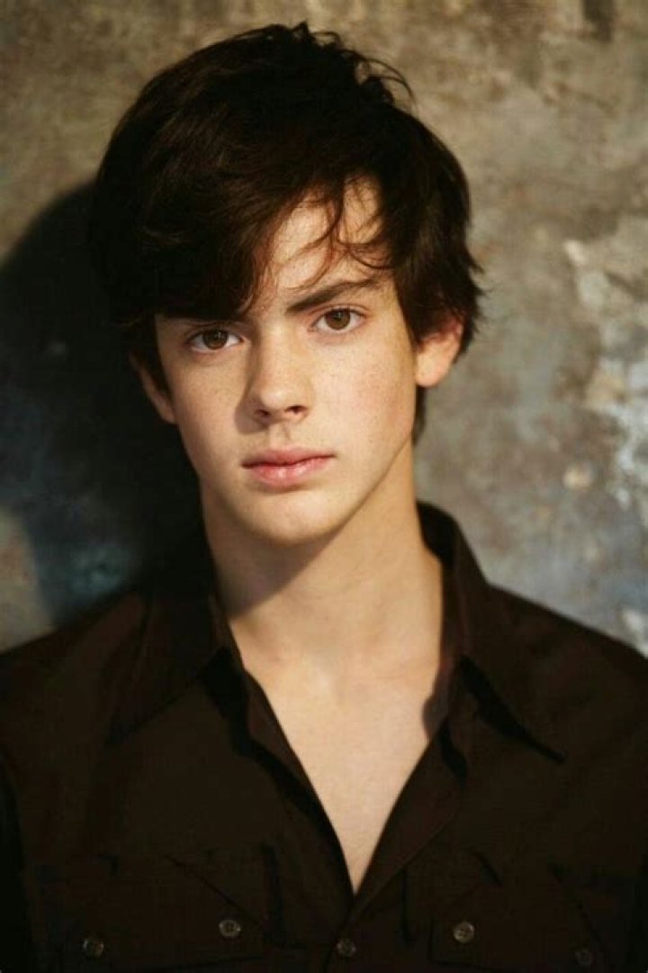 Skandar Keynes Biography, Age, Height, Wife, Net Worth, Family