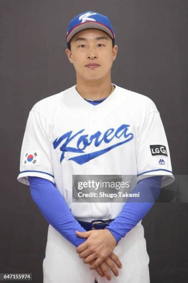 Son Ah-seop Biography, Age, Height, Wife, Net Worth, Family