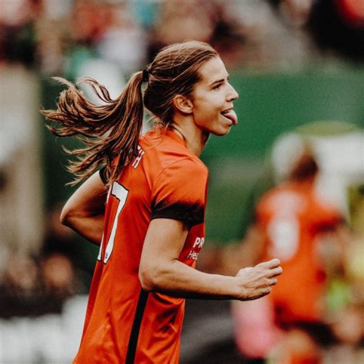 Tobin Heath Biography, Age, Height, Husband, Net Worth, Family