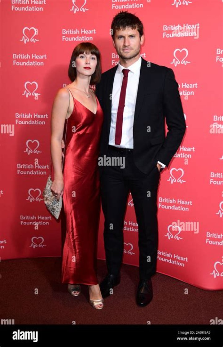 Tom Weston-Jones Biography, Age, Height, Wife, Net Worth, Family