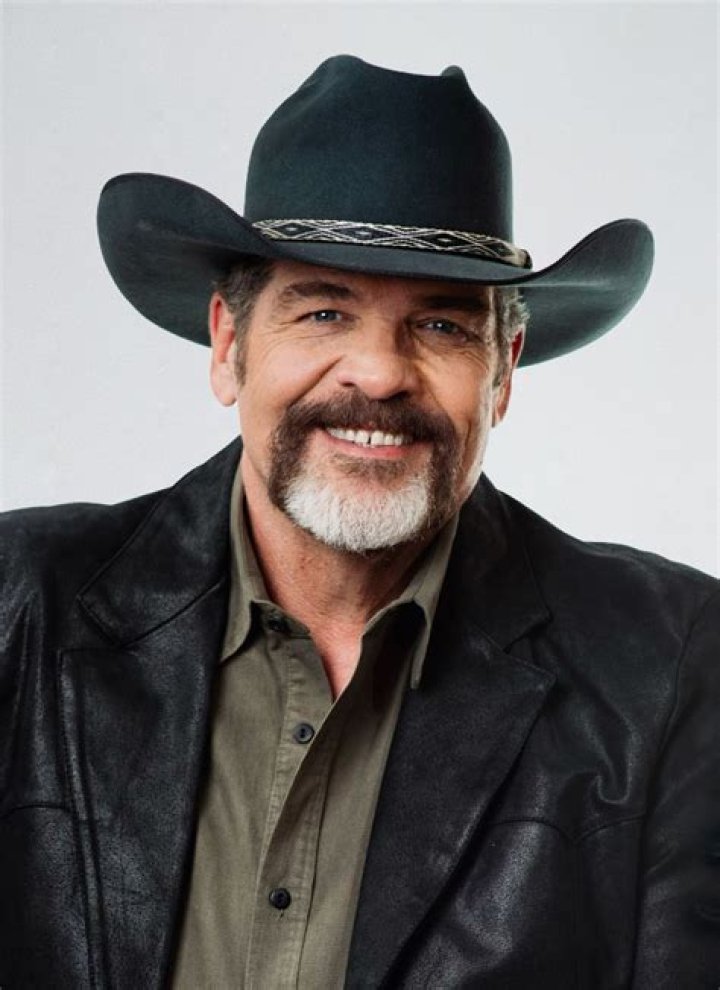 Troy Brewer Biography, Age, Height, Wife, Net Worth, Family