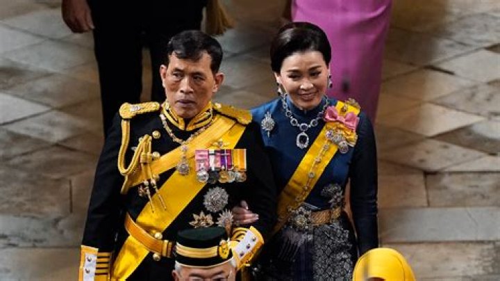 Vajiralongkorn Biography, Age, Height, Wife, Net Worth, Family