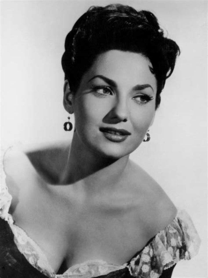 Valerie French Biography, Age, Height, Husband, Net Worth, Family