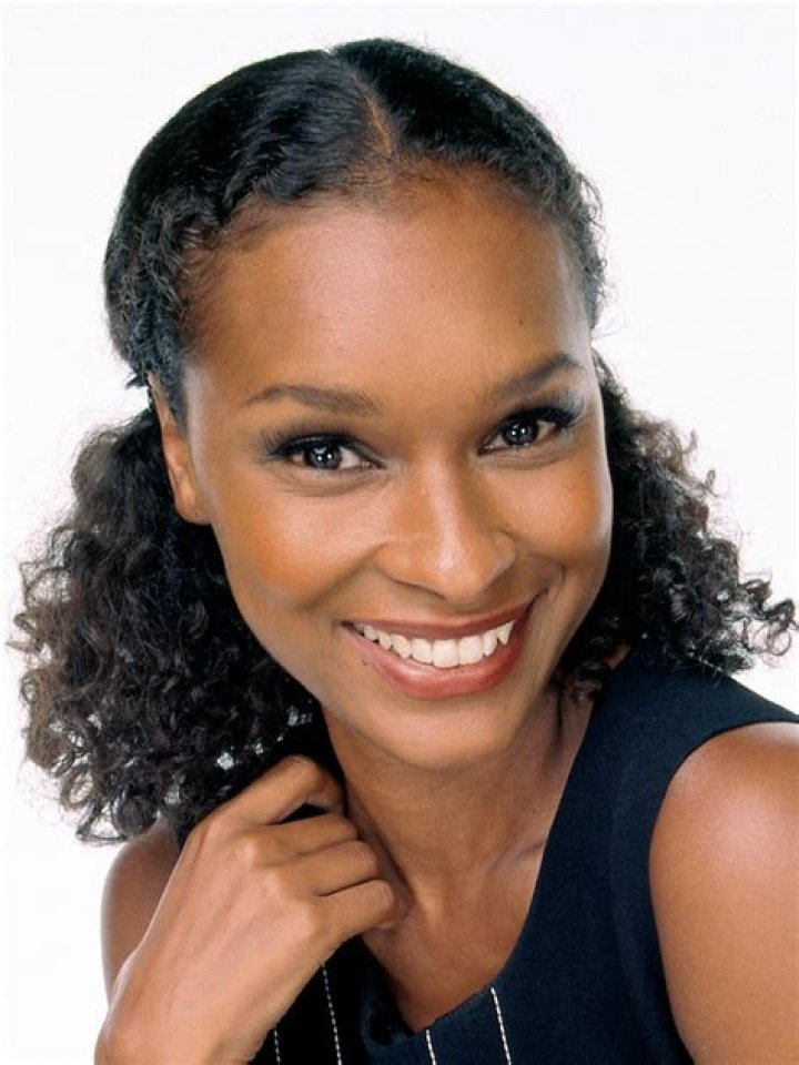 Victoria Dillard Biography, Age, Height, Husband, Net Worth, Family