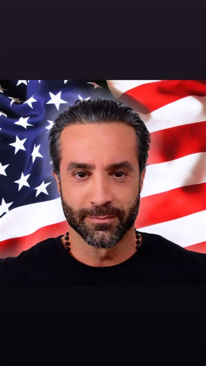 Vincent Oshana Biography, Age, Height, Wife, Net Worth, Family