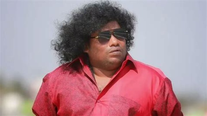 Yogi Babu Biography, Age, Height, Wife, Net Worth, Family